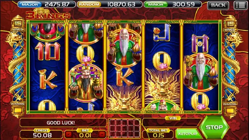 A spin with golden dragon heads on reels 3 and 4 and the kings on reels 2 and 5, GOOD LUCK! in the message bar