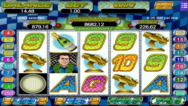 Green Light with 20 lines selected, BET 1.00, a round white light at the bottom of reel 1 and gold car trophies